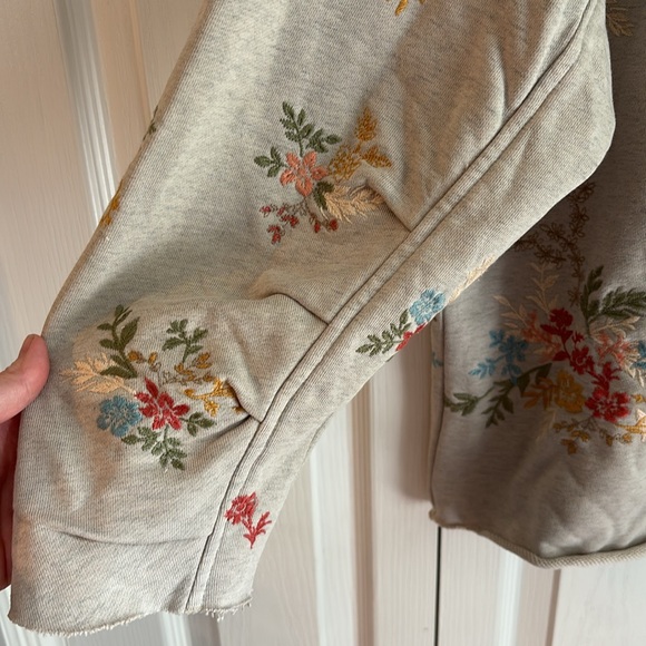 Driftwood French Terry Gathered Sleeve Pullover Sweatshirt NWT. Embroidered - Picture 2 of 10